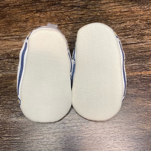 SOLD NWOT Child Of Mine Grey Slip On Shoes in Size Newborn - Picture 4 of 4